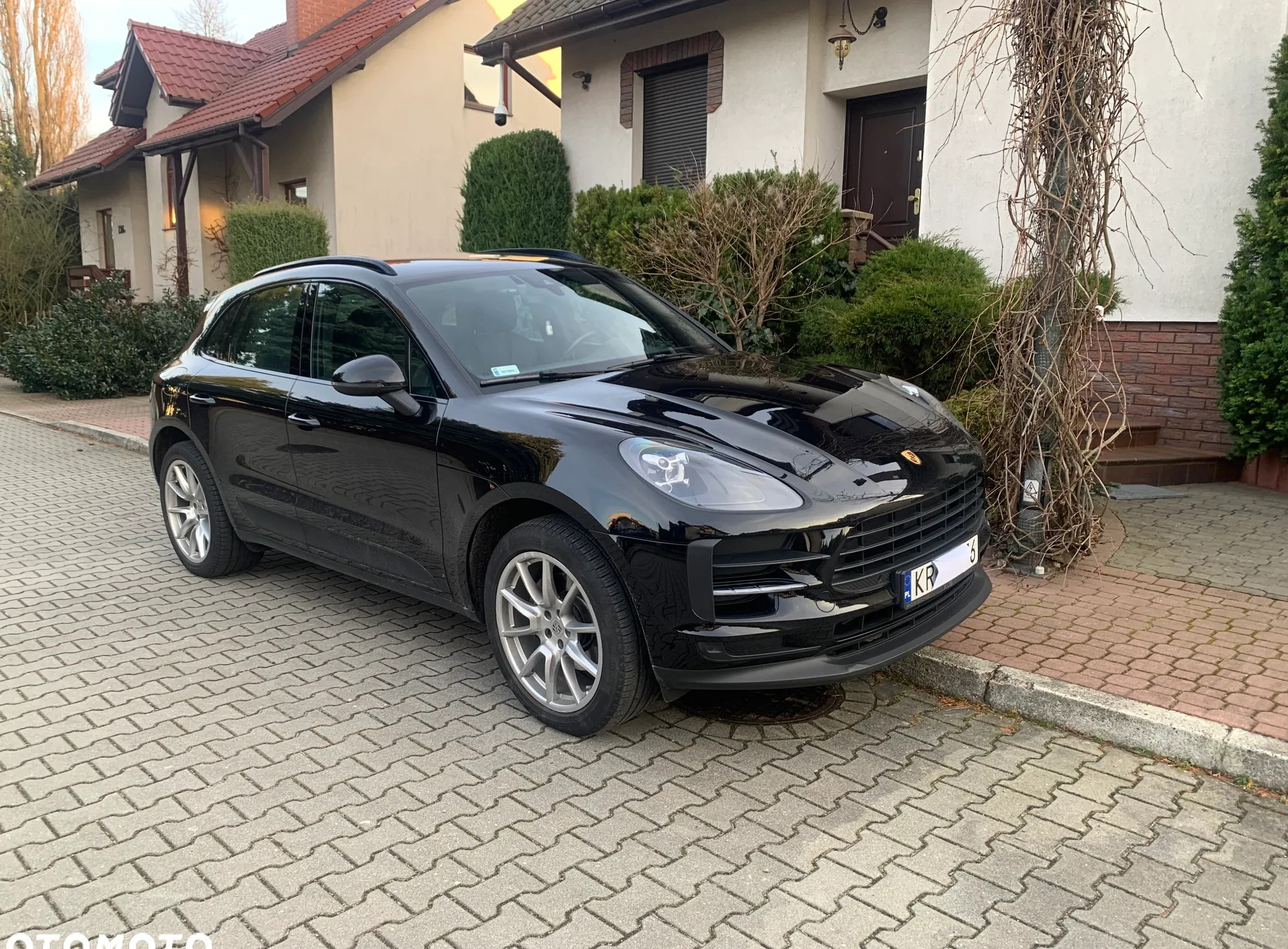 Porsche Macan cena 220000 przebieg: 80000, rok produkcji 2019 z Katowice małe 232